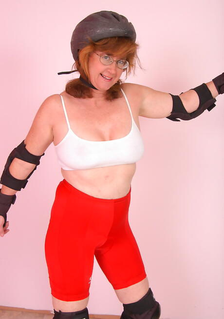 Hot older Surely in fancy shorts reveals big tits and hairy beaver 